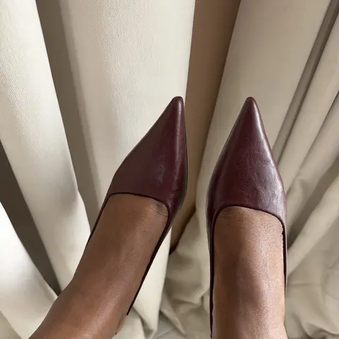 Corporate shoes